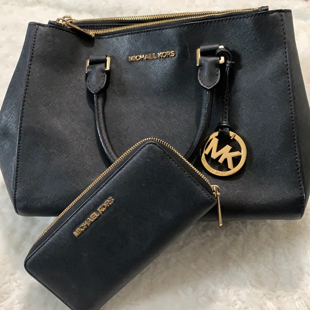 Micheal Kors Purse and Wallet